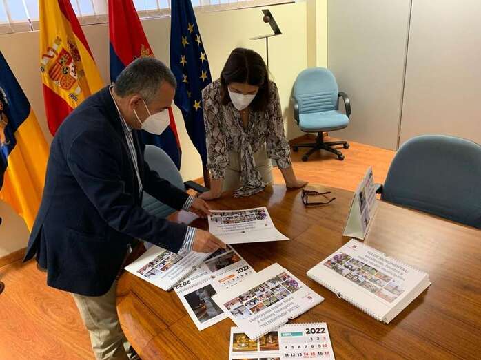 El almanaque recoge 32 de las 152 obras que hay en espacios públicos del municipio / TA